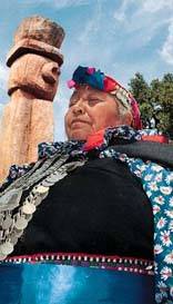 Entre el celular y el cultrún