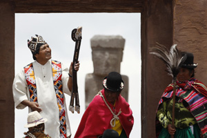 Morales anuncia "refundación de Bolivia" y garantiza respeto a la propiedad privada