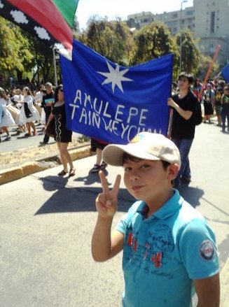 Marcha de resistencia mapuche en Chile. Reportaje fotográfico de Carlos Pilquil